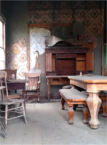 Image maison encombrée